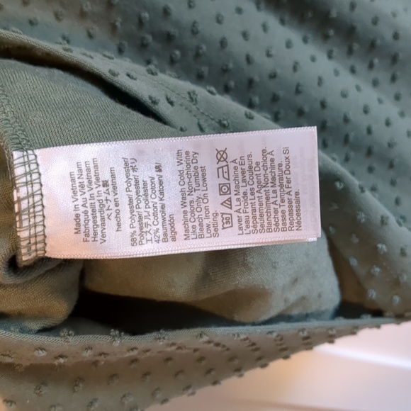 J. Crew flutter sleeve pin dot top! - Picture 4 of 4